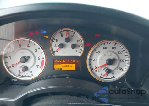 2014 Nissan Titan Pro-4X z USA, uszkodzony, nr VIN 1N6BA0EC4EN509573